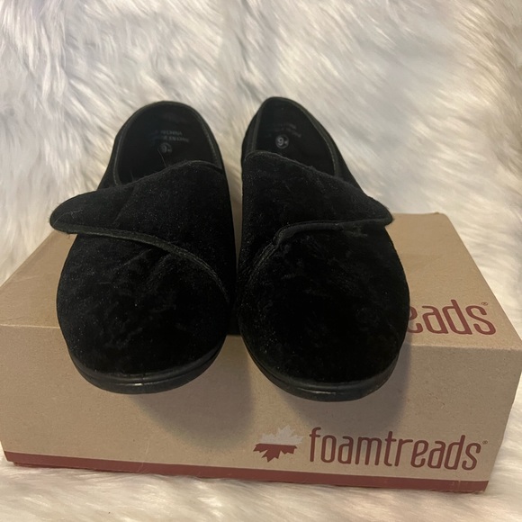 Tender tootsies collections foamtreads slippers open box size 9 - Picture 2 of 5